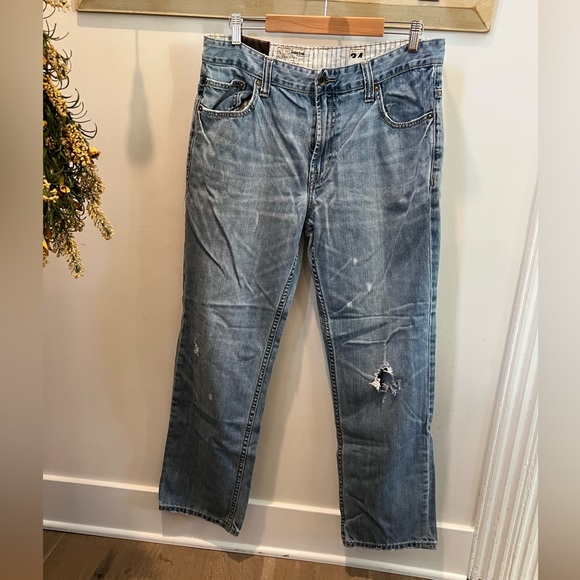Timberland Men’s Vintage Distressed Jeans - Picture 1 of 4